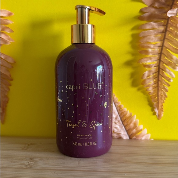 Capri Blue Large Moisturizing Hand Wash Soap  (Tinsel & Spice, 11.8 fl oz) - Picture 3 of 6